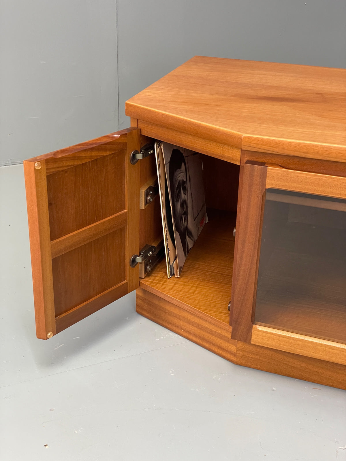 Vintage Teak Media Unit By Nathan Retro Squares HiFi TV Cabinet EB12938