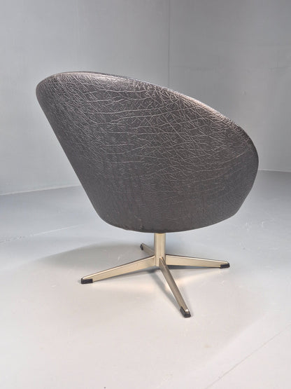 Vintage Mid Century Swivel Lounge Chair Black Vinyl 1970s Retro EB8790