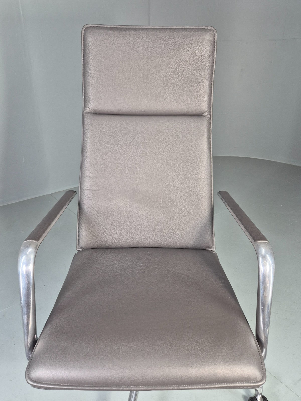 Modern Design Brunner Finasoft Conference Chair Grey Leather EB12995