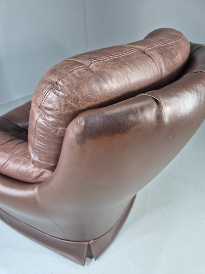 A Vintage Danish Leather and Vinyl Lounge Chair 1980s Retro MCM  EB13091