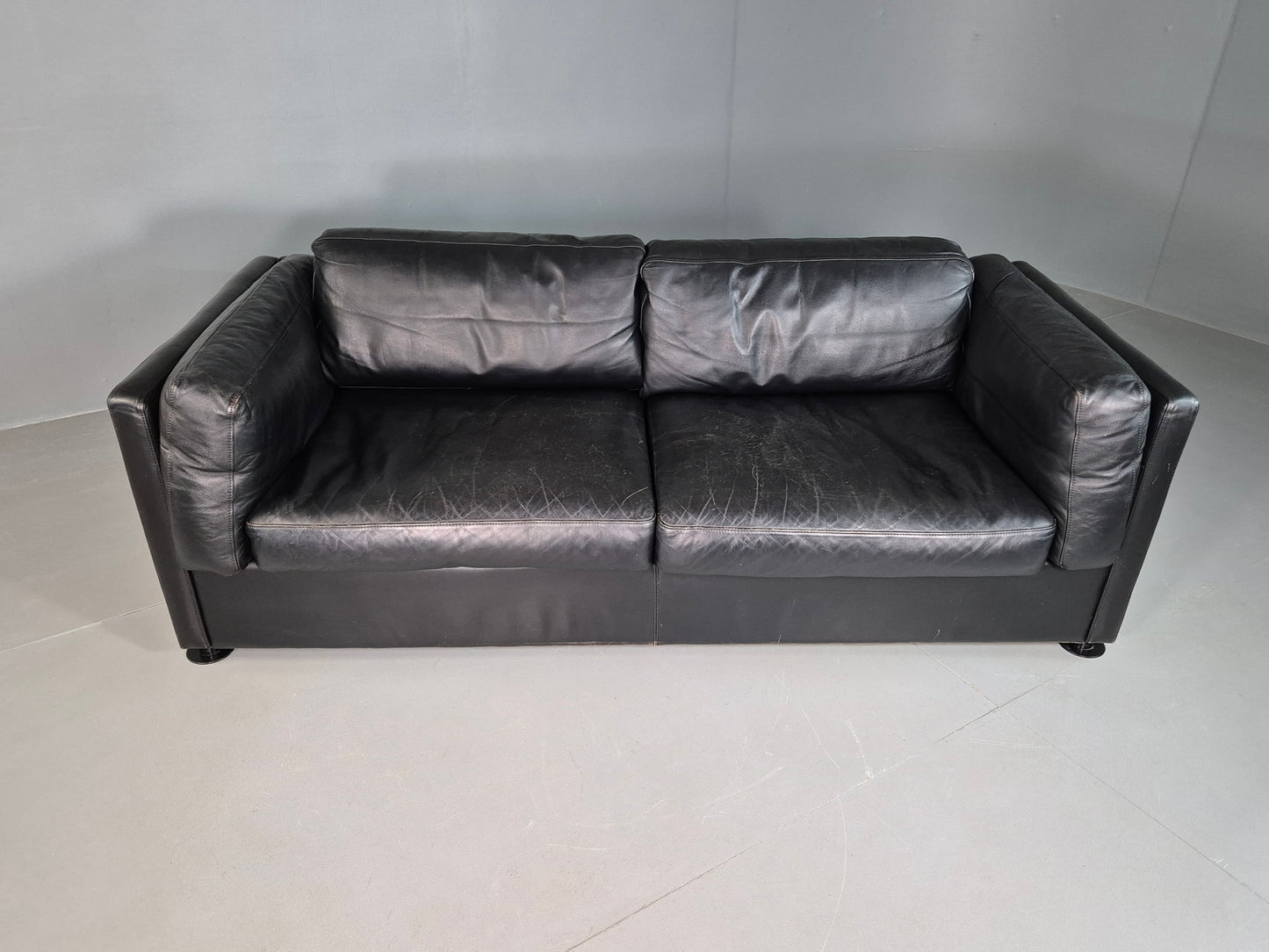 EB7120 Vintage Danish 2.5 Seat Sofa Black Leather 1980s Retro MCM M2SS