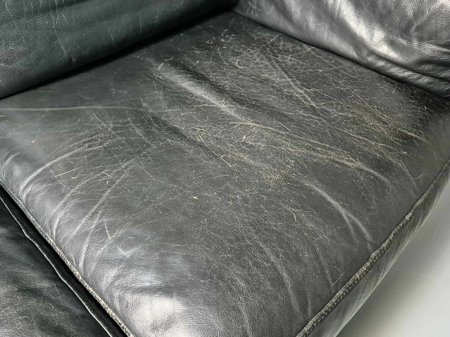 EB7162 Vintage Danish 2 Seat Sofa Black Leather 1980s Retro MCM M2SS