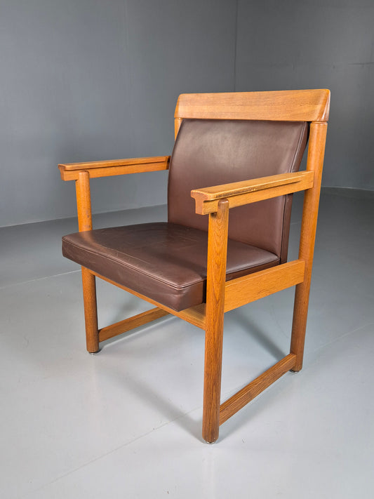 EB7067 Vintage Scandinavian Elbow Chair Brown Leather Oak Frame Retro MCM MNOR