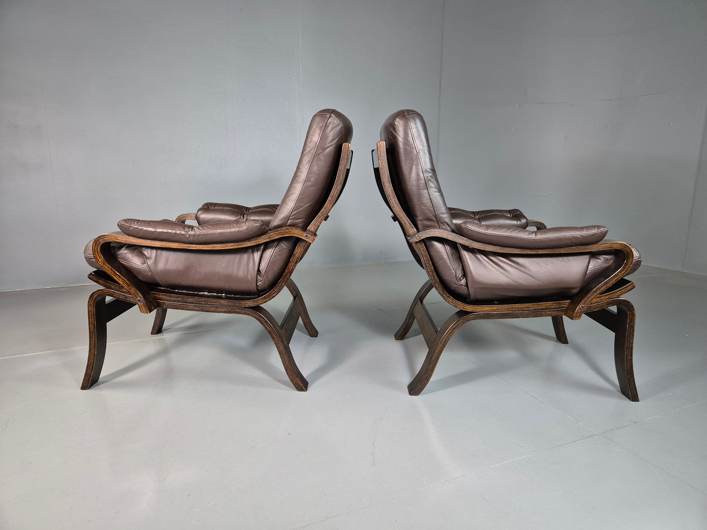 EB7285 2 Vintage Danish Lounge Chairs Brown Leather Bentwood 1980 Retro MCM MBEN