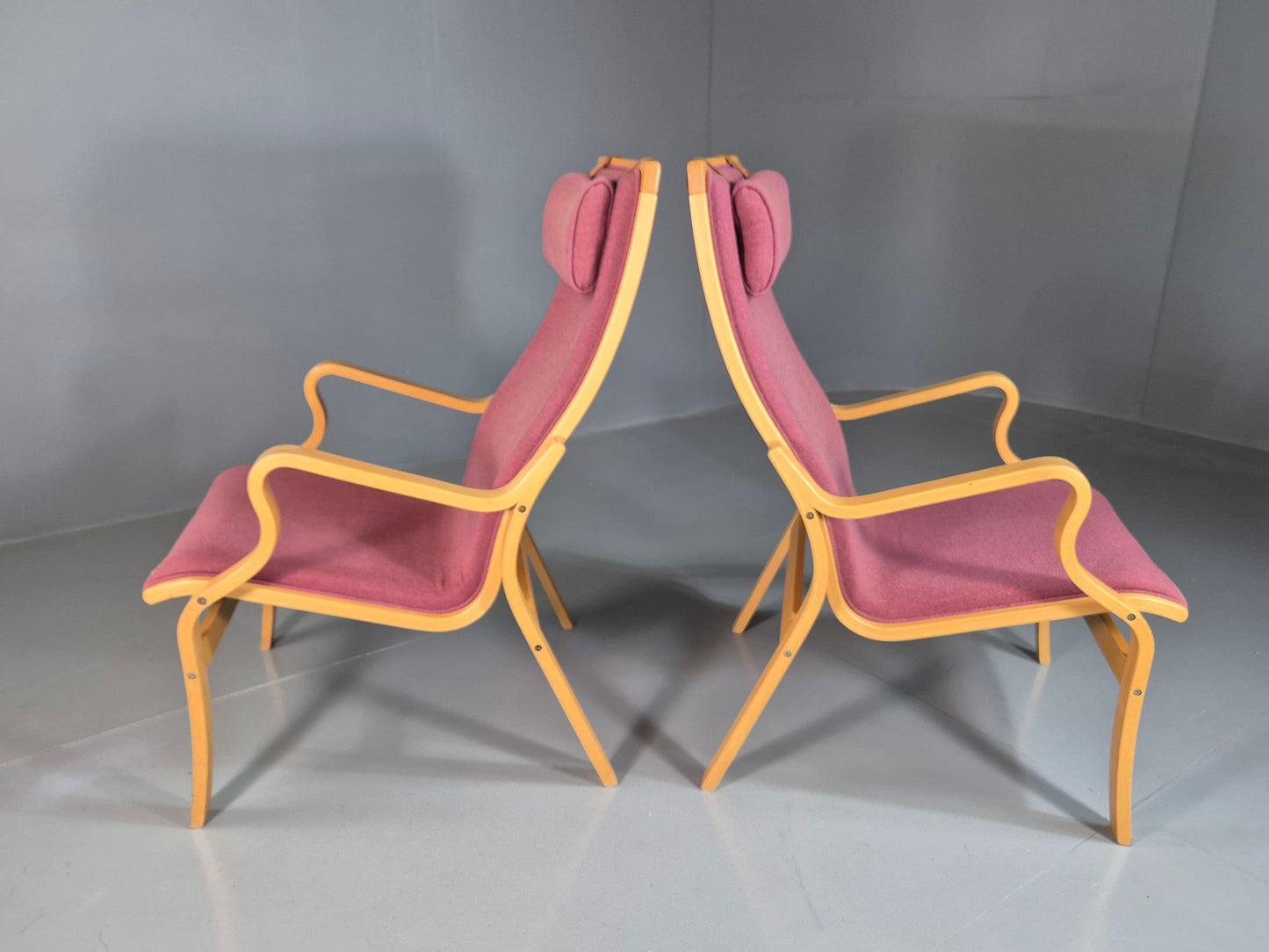 EB7220 2 Vintage Danish Lounge Chairs Pink Bentwood Ostergaard Retro MCM MBEN