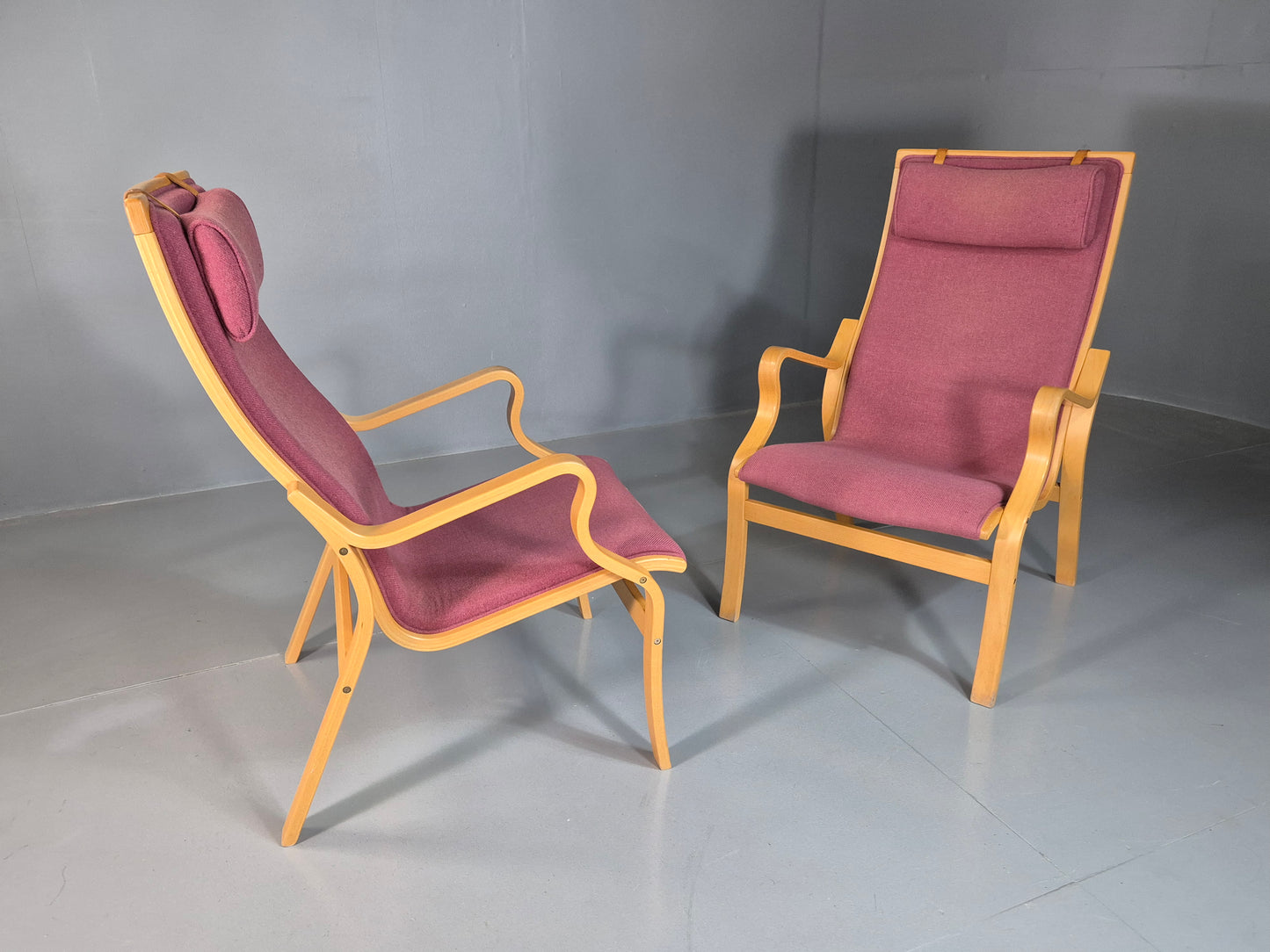 EB7220 2 Vintage Danish Lounge Chairs Pink Bentwood Ostergaard Retro MCM MBEN