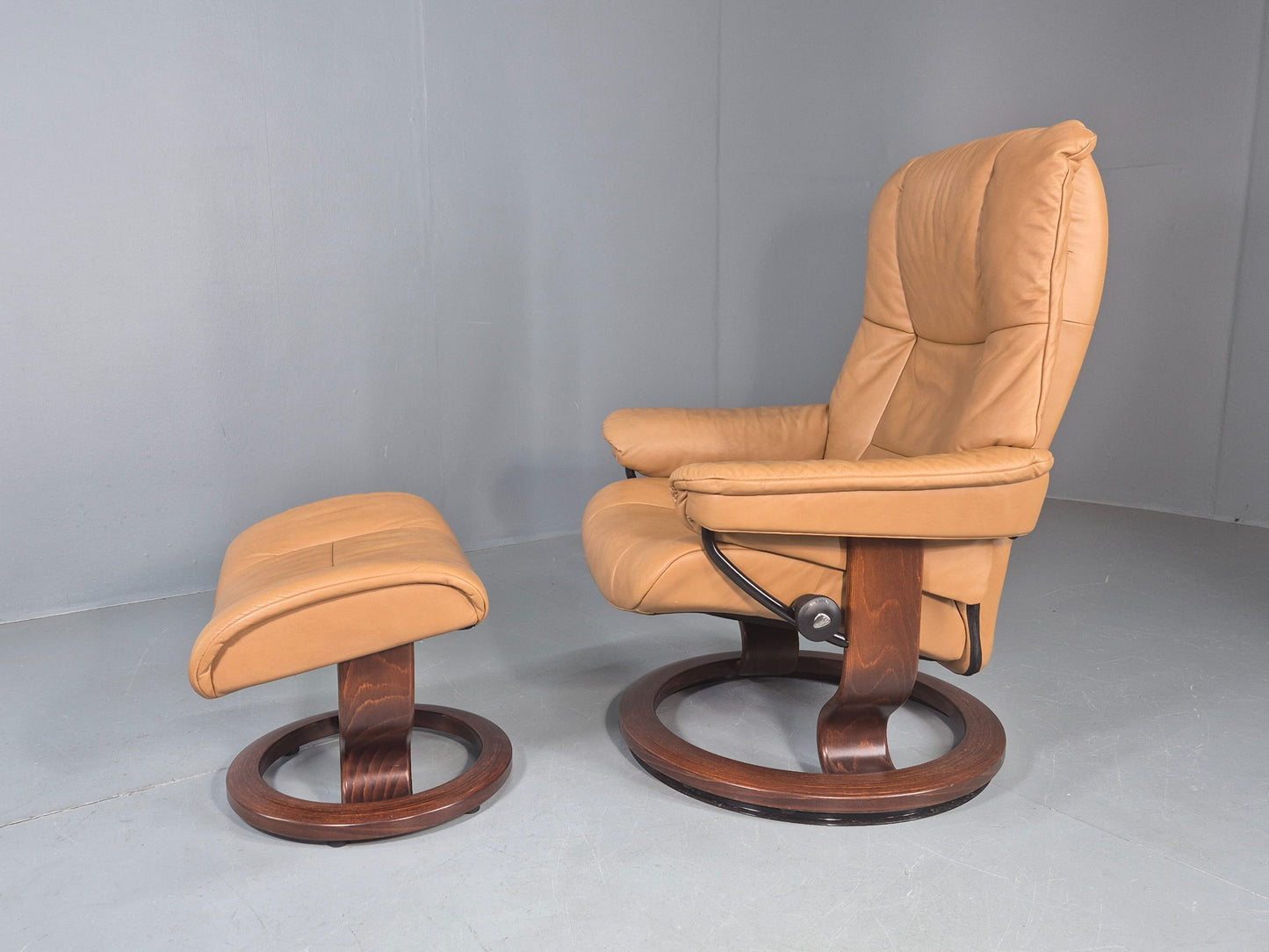 Vintage Ekornes Stressless Chair and Footstool Leather 1990s Retro EB12045