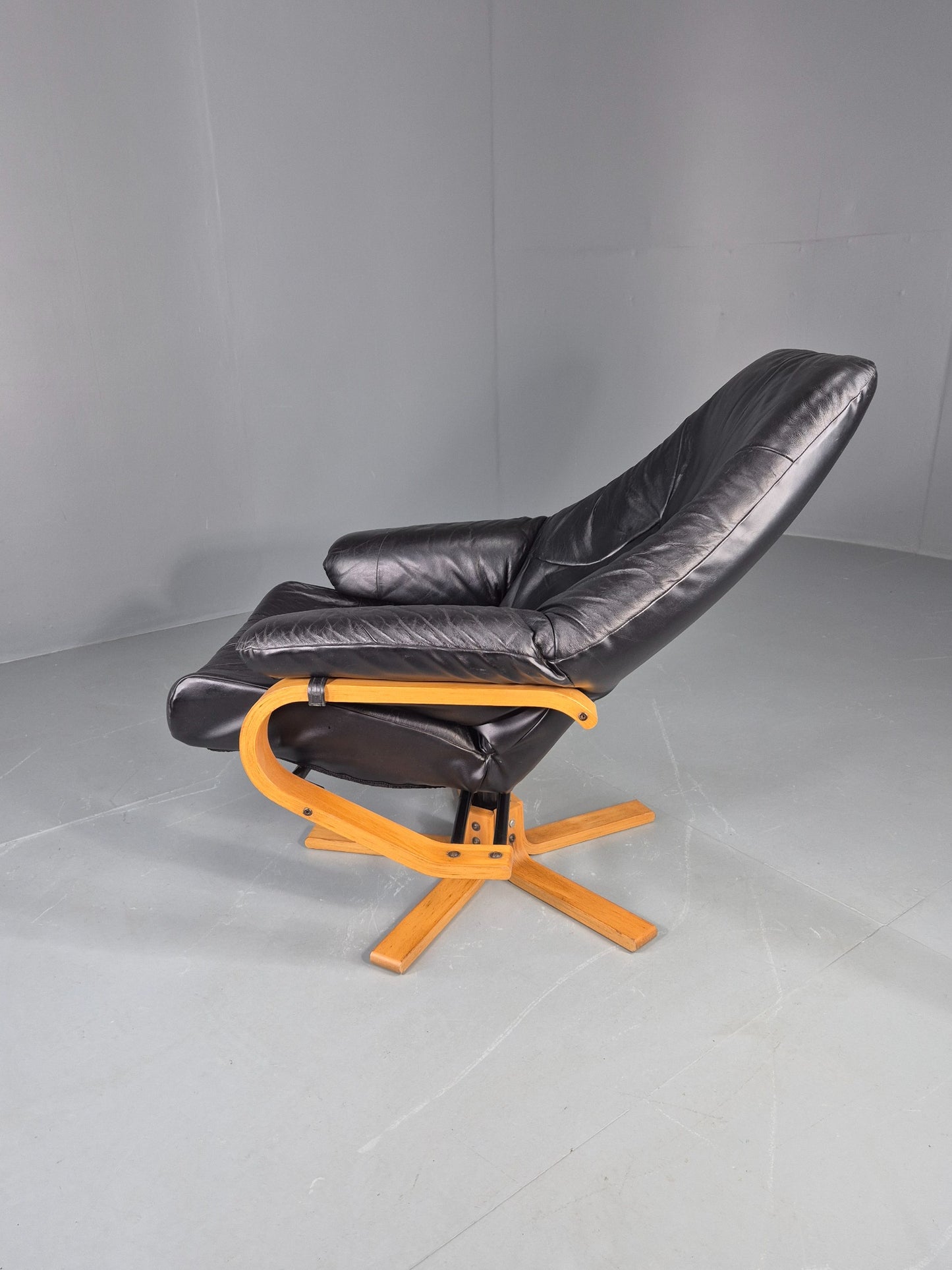 Vintage Danish Swivel Recline Chair Black Leather Bentwood 1980s Retro EB9254