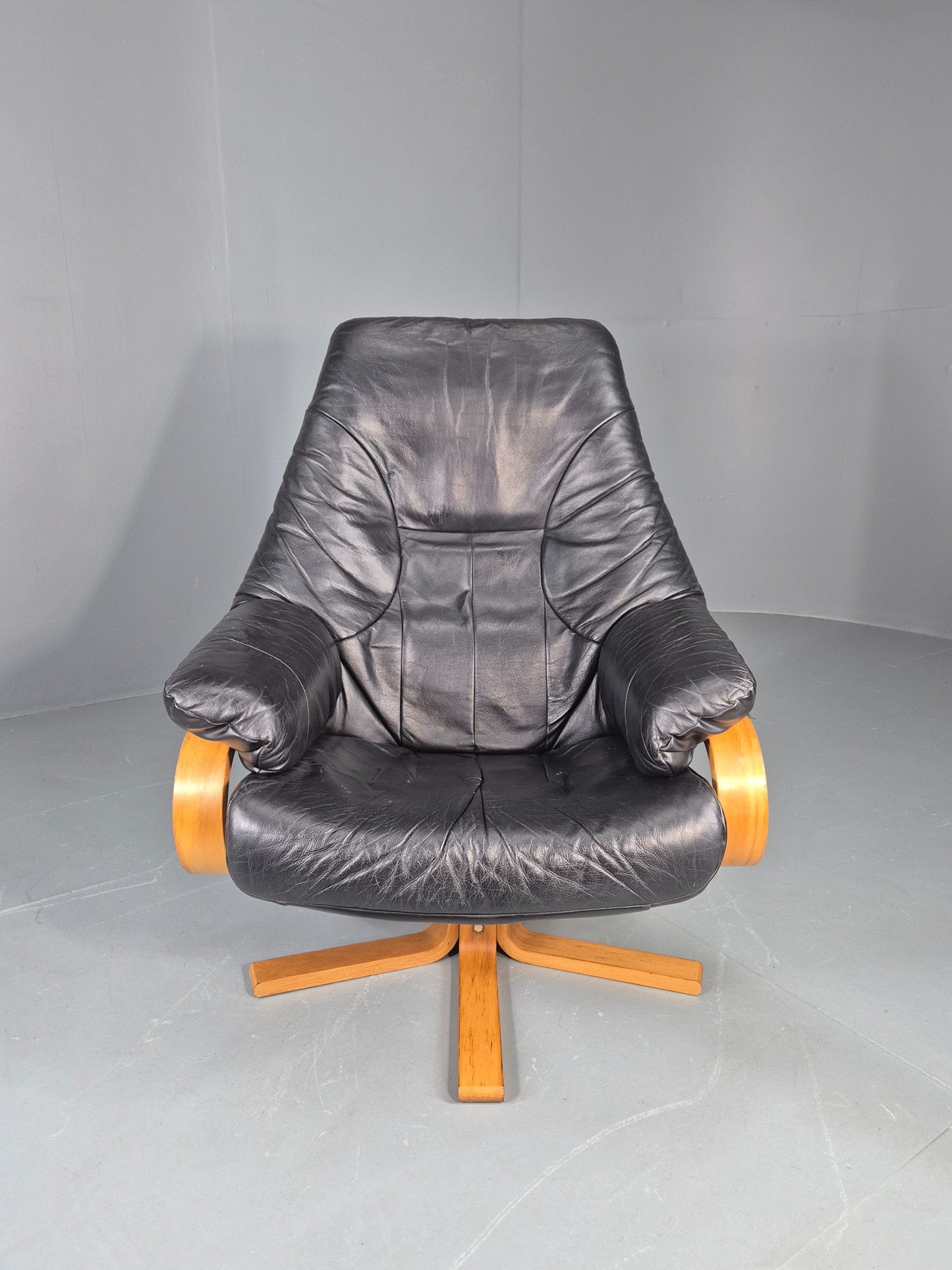 Vintage Danish Swivel Recline Chair Black Leather Bentwood 1980s Retro EB9254