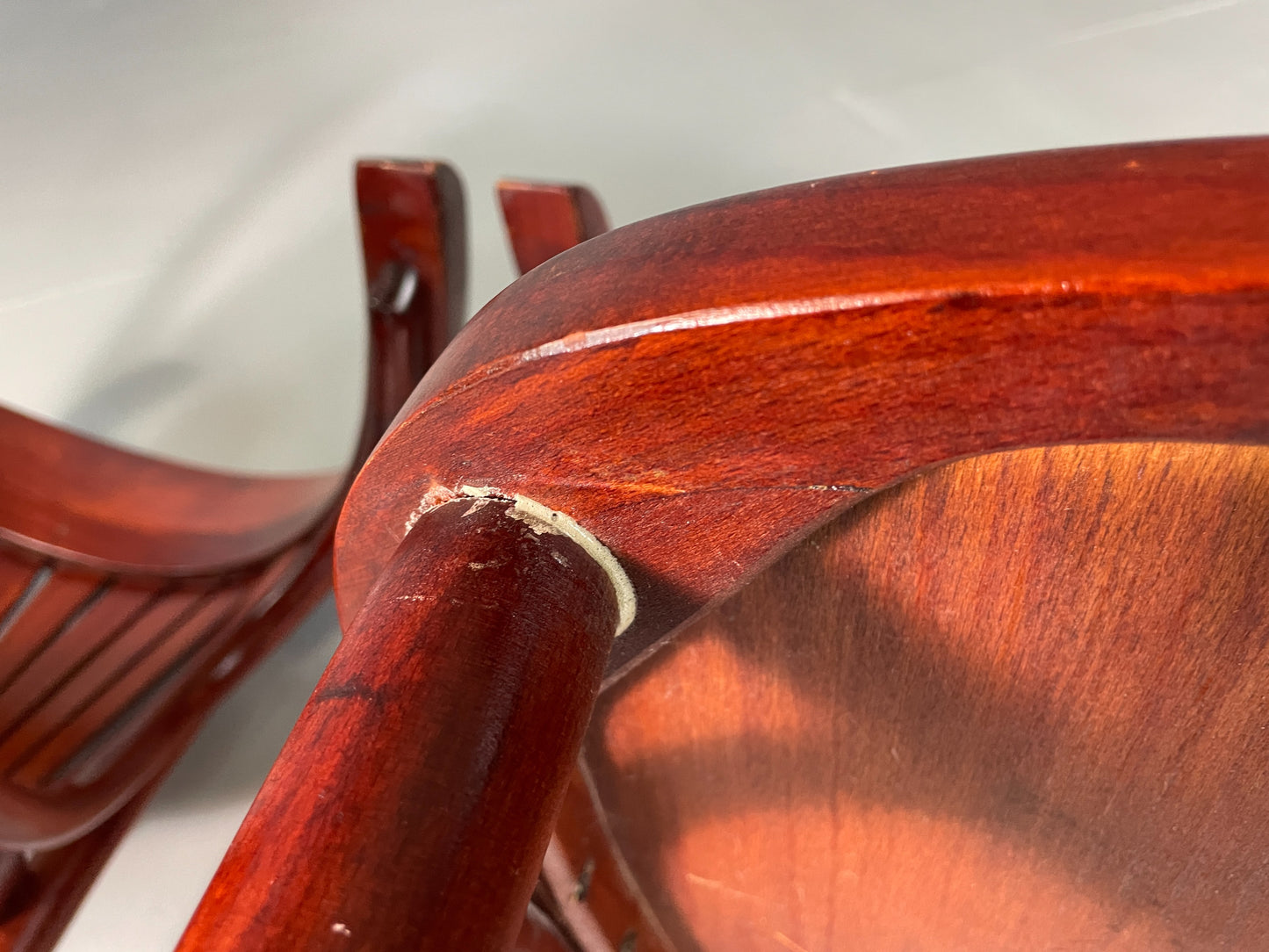 2 Thonet Style Bistro Chairs Mahogany Coloured Vintage EB06523