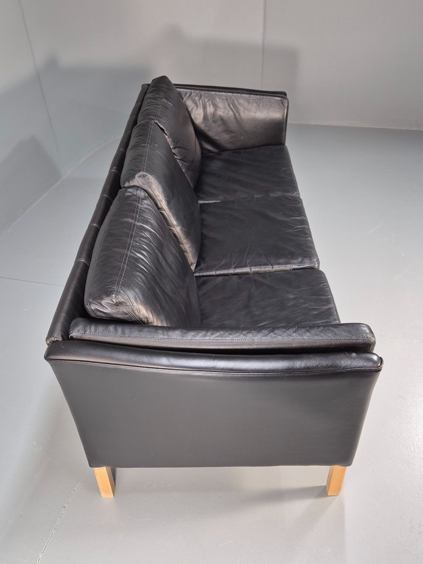 Vintage 3 Seater Sofa Black Leather and Vinyl 1980s Retro EB08616