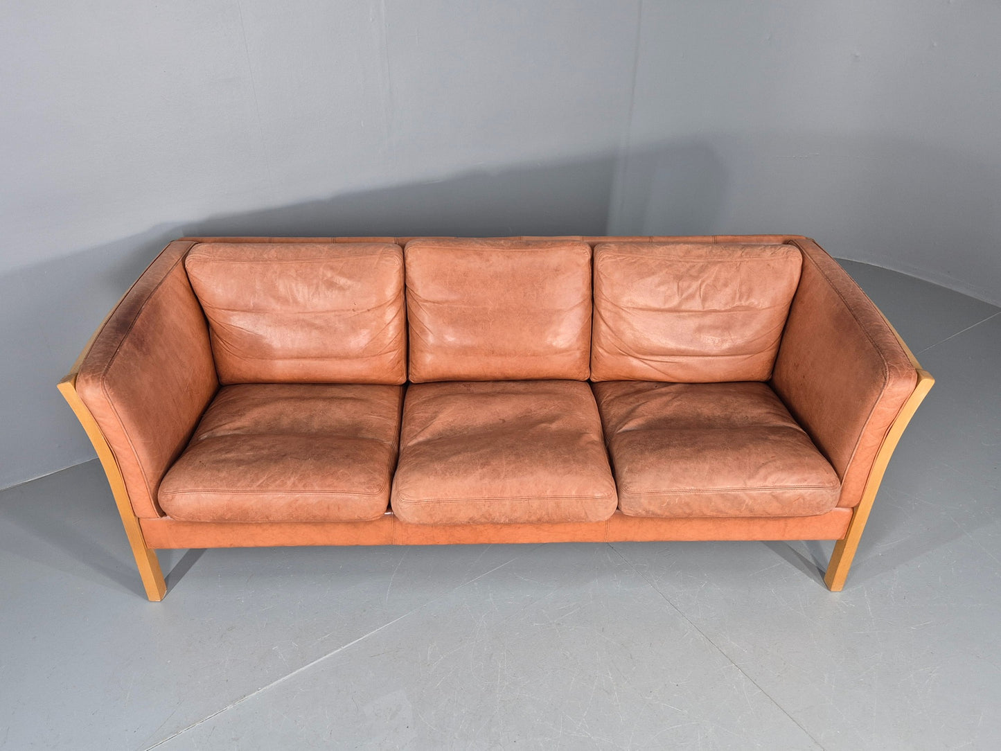 Vintage 3 Seater Sofa Tan Leather Stouby Style 1980s Retro MCM EB10104