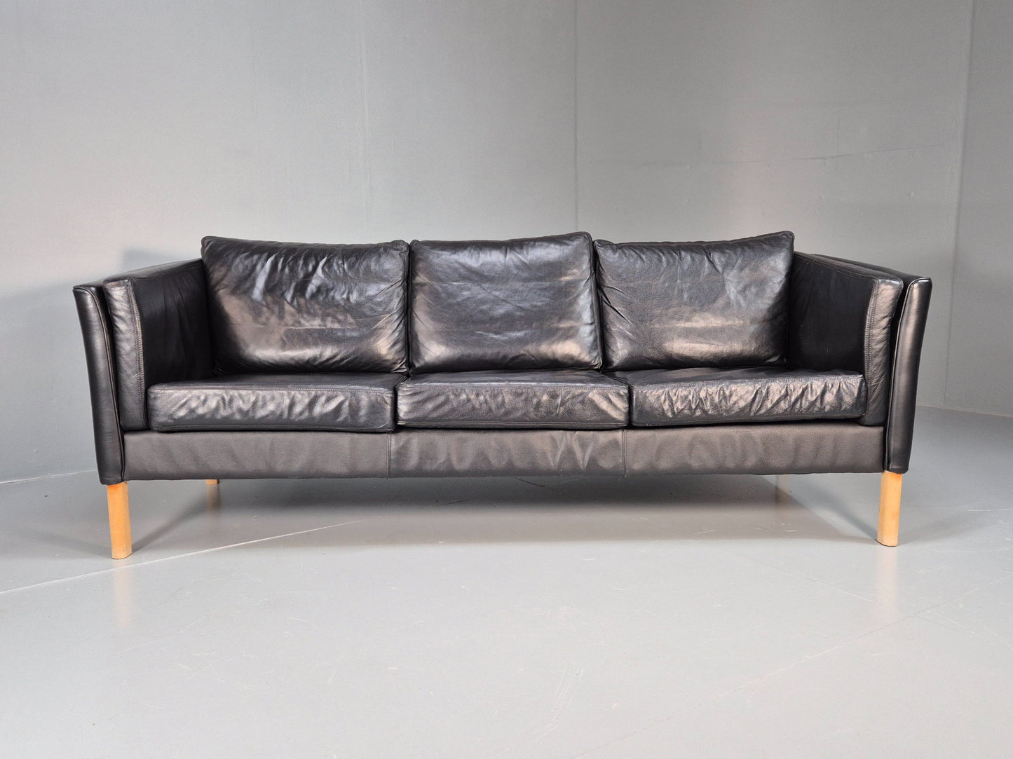 Vintage 3 Seater Sofa Black Leather and Vinyl 1980s Retro EB08616