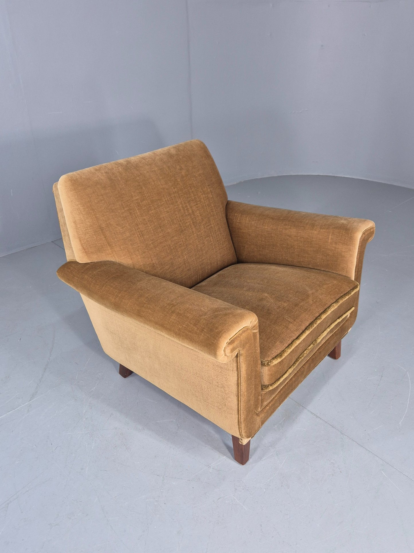 Vintage Mid Century Lounge Chair Danish Design 1960s Retro Low Back EB12682