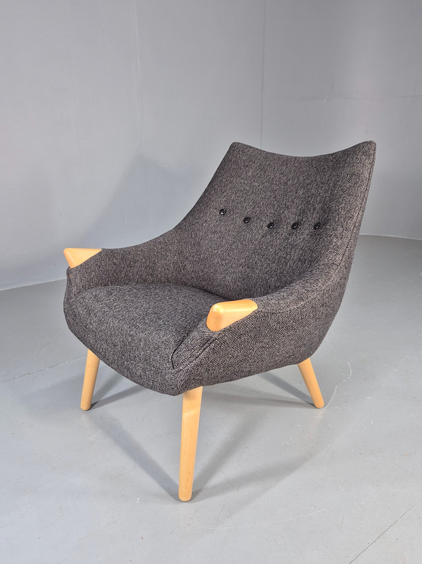 Vintage Mama Bear Matzform Lounge Chair Grey Beech Danish Modern Design EB12315