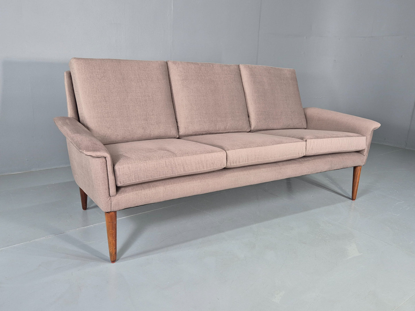 Vintage Mid Century Sofa Folke Ohlsson for Fritz Hansen New Upholstery EB12394