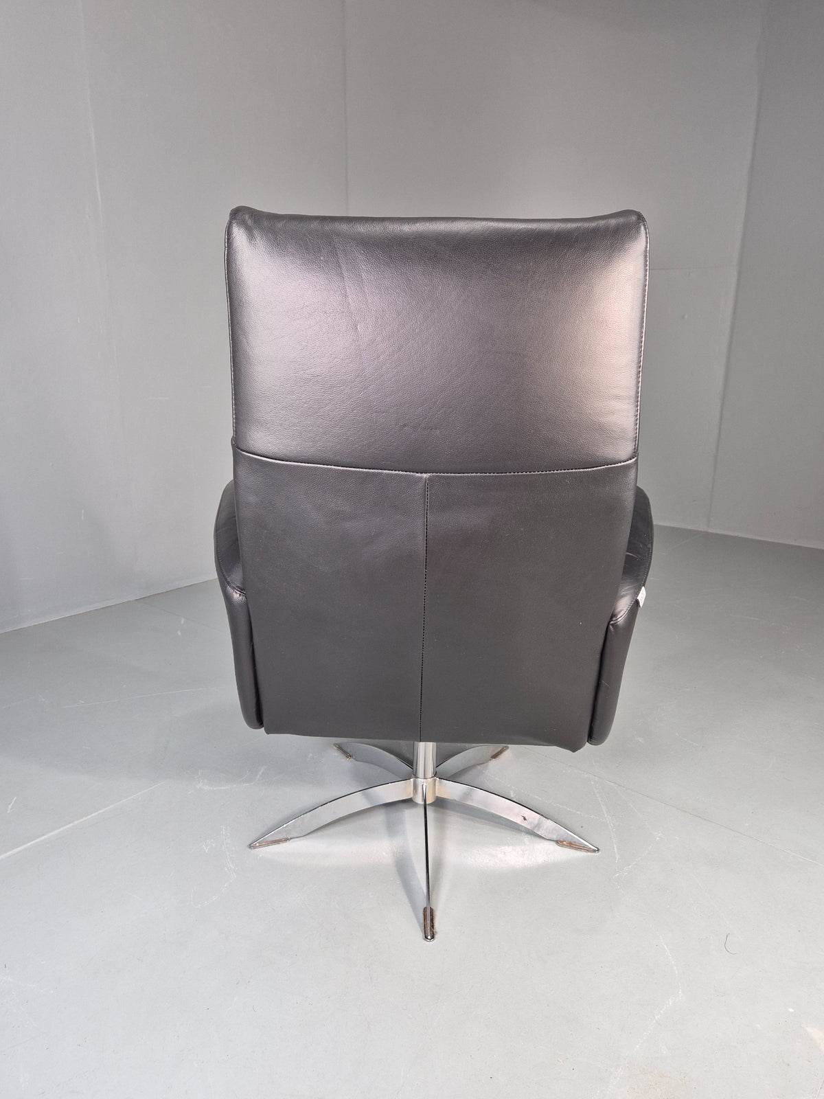 Vintage Hjort Knudsen Black Leather and Chrome Swivel Lounge Chair Retro EB13083