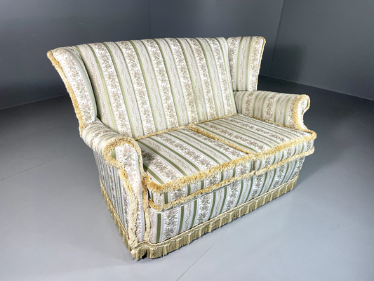 EB5719 Vintage 1960s Cottage Sofa, Regency Stripe, Tassels, Retro, Kitsch V2SS