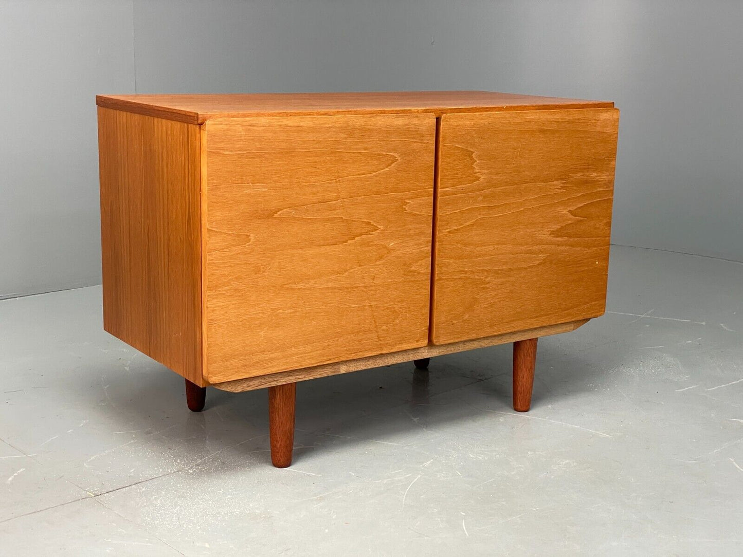 EB7145 Vintage Teak Cupboard by Beaver & Tapley Mid Century 1970s MWOO