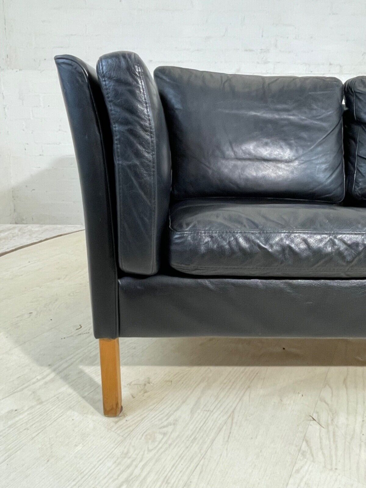 EB4465 Vintage Danish Black Leather Two Seat Sofa, Retro, MCM, M2SS