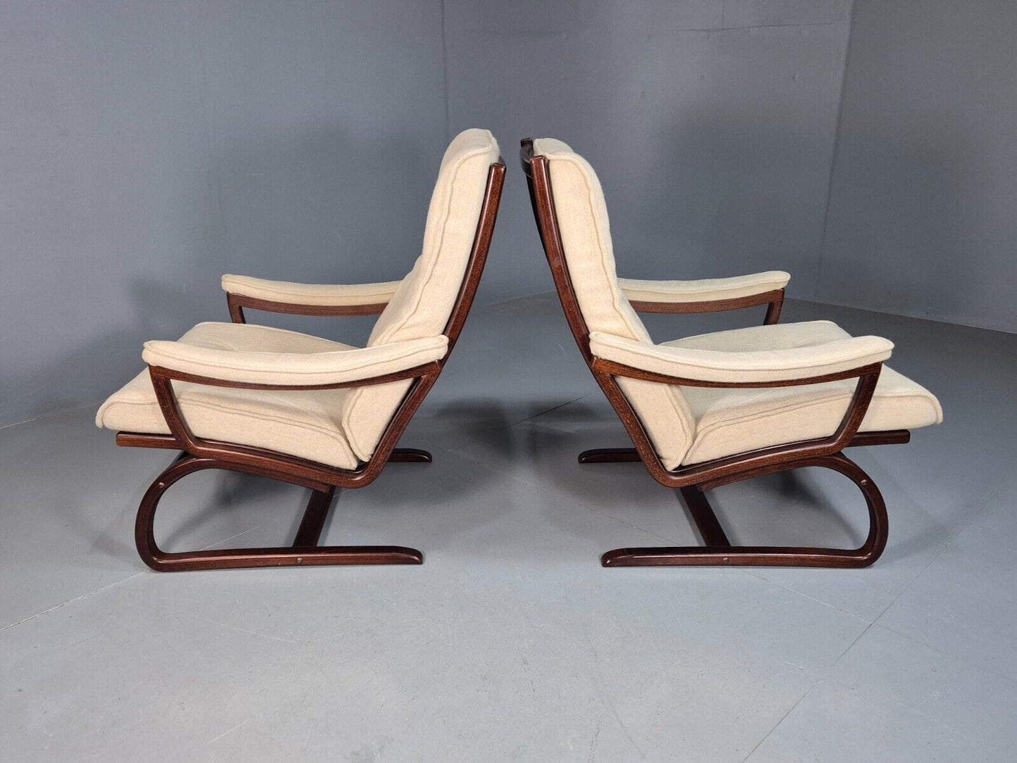 2 Vintage Danish Lounge Chairs Cream Wool Bentwood 1980s Retro MCM EB8256 MBEN