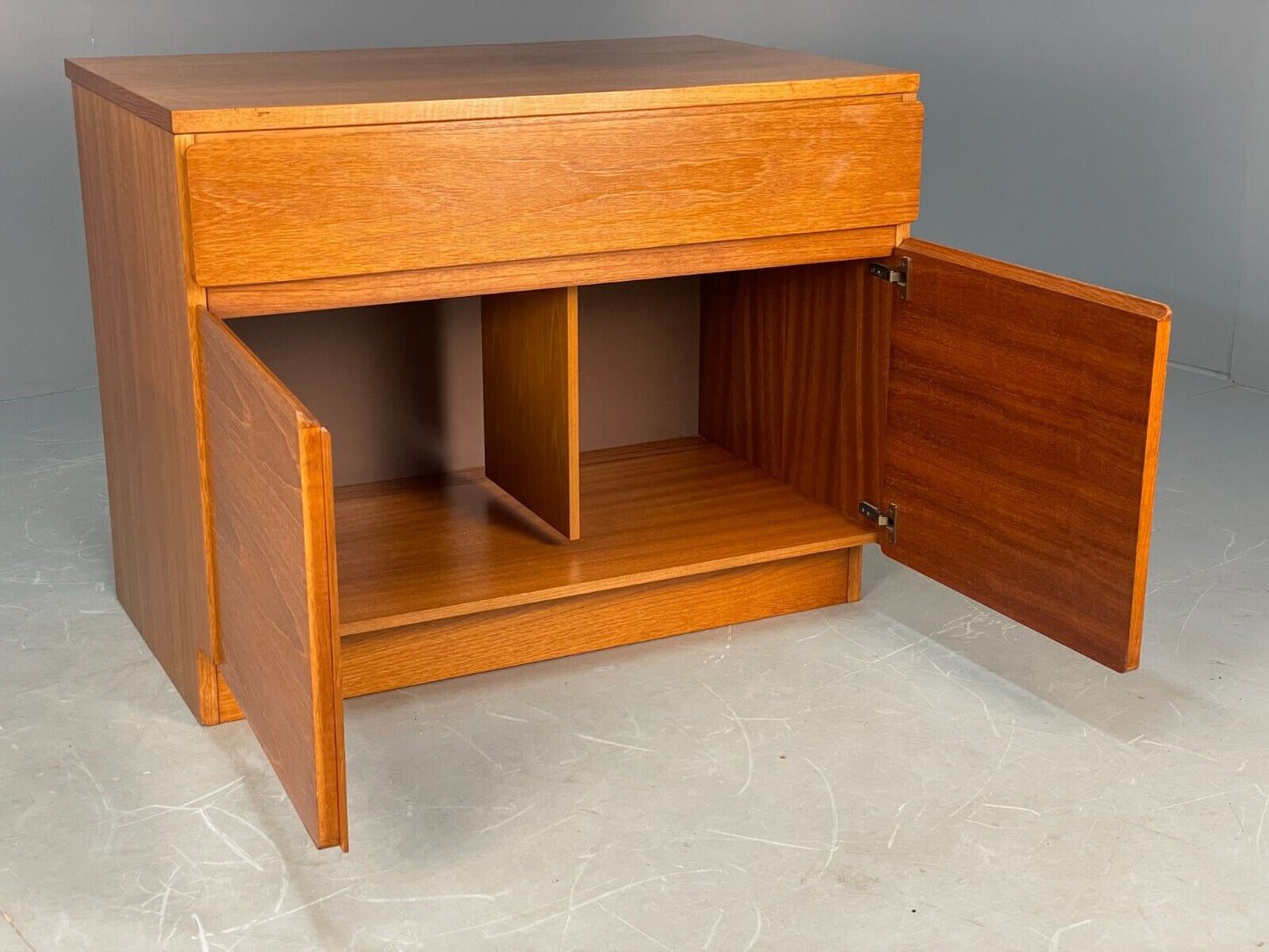 Vintage Teak Compact Sideboard By Beaver & Tapley 1980s Retro EB7845 MWOO