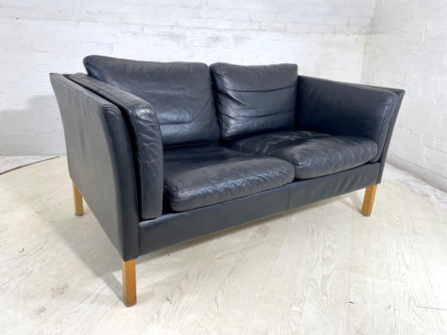 EB4465 Vintage Danish Black Leather Two Seat Sofa, Retro, MCM, M2SS