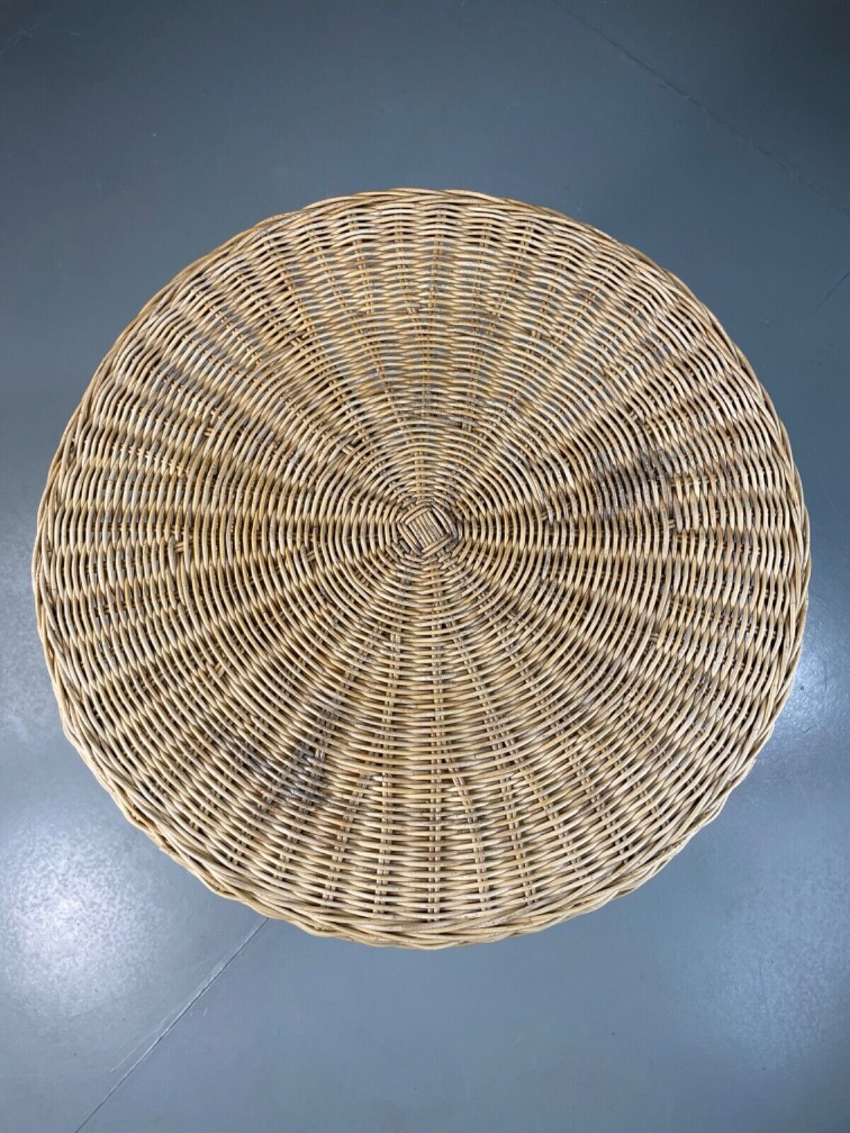 EB5299 Wicker 2 tier Circular Side/ Lamp Table, Retro, Vintage VWOO