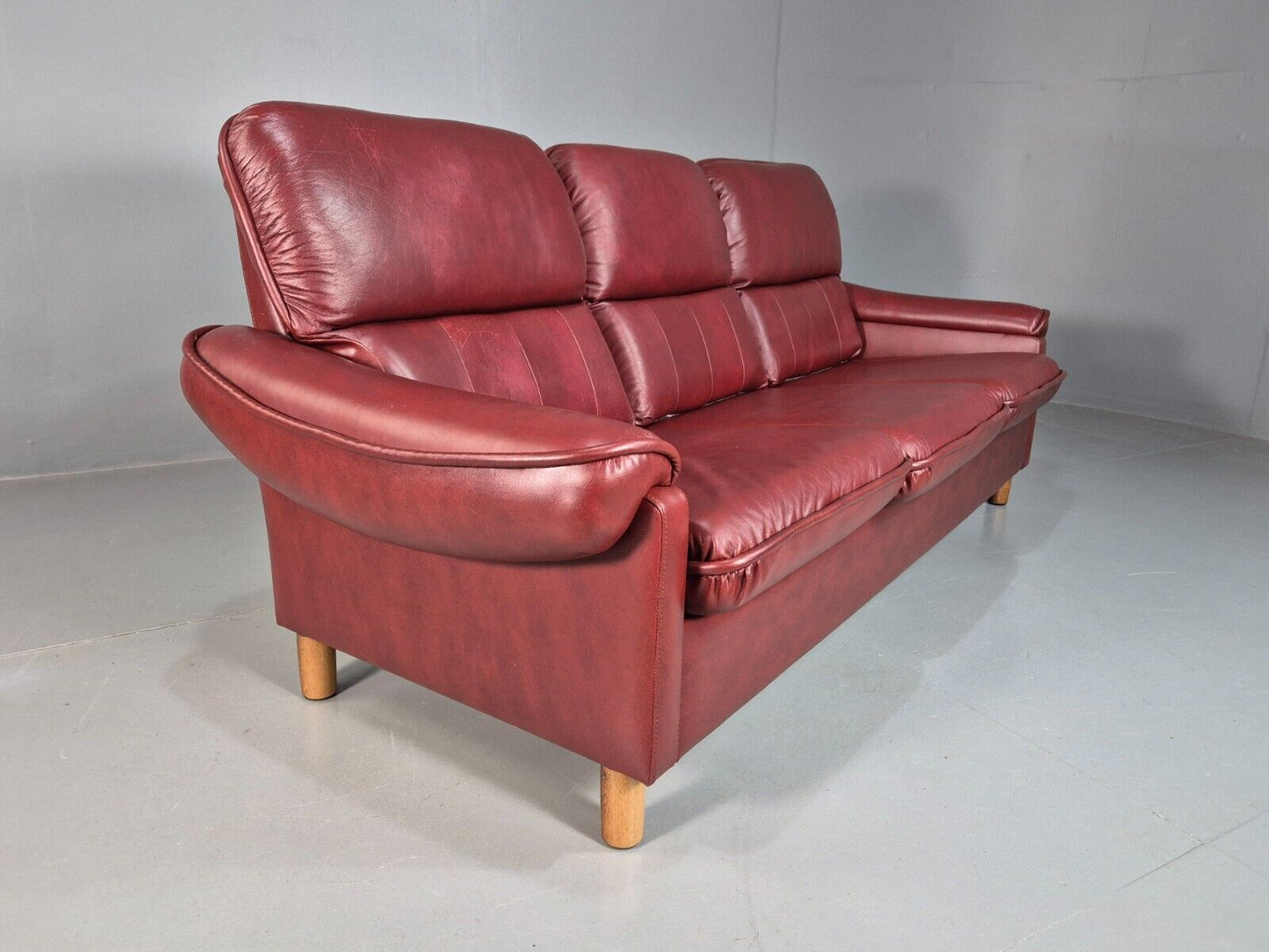 Vintage Danish 3 Seat Sofa Red Leather 1980s Retro MCM EB7619 M3SS