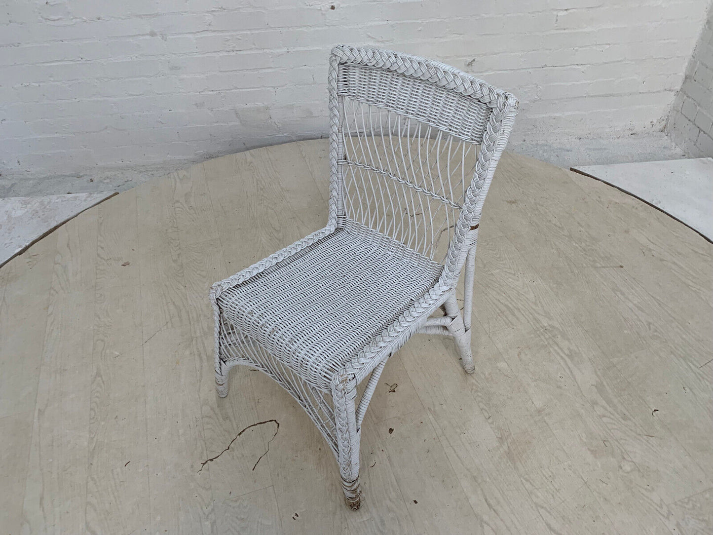 EB3609 Danish White Painted Wicker Dining Chair Mid-Century Modern Cottage MDIN