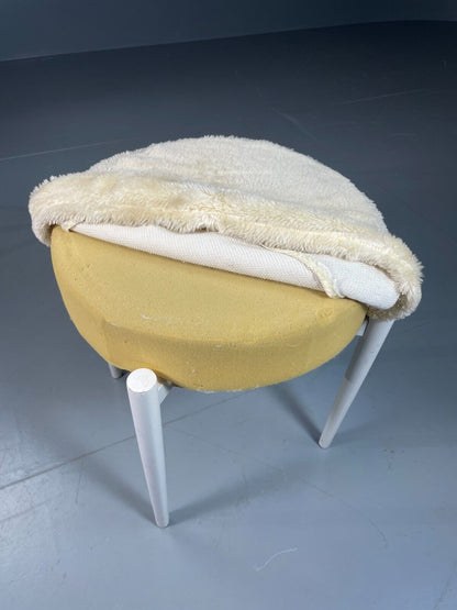 EB6561 Vintage Footstool White Fun Fur Upholstery Retro Mid Century 1960s MFOO