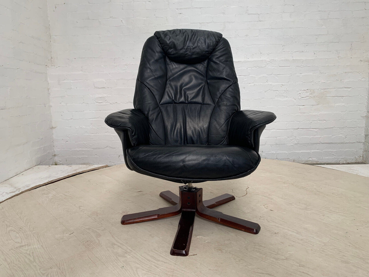 EB3192 Black Leather & Vinyl Reclining Swivel Chair with Splayed Beech Base MSWI