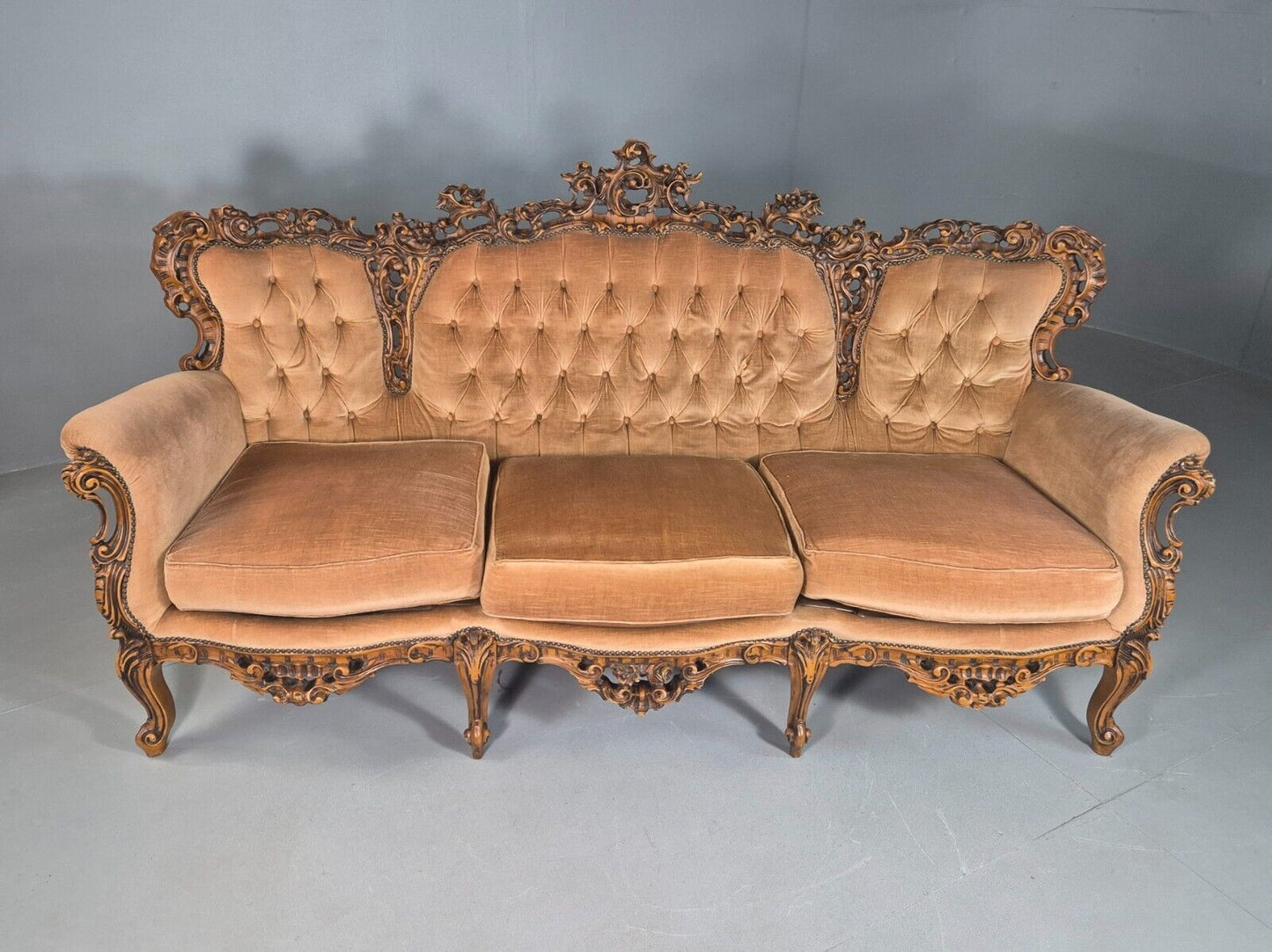 EB7115 Vintage French Antique Style 3 Seat Sofa Carved Frame Peach Velour V3SS