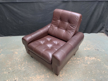 EB1748 Danish Brown Leather & Vinyl Lounge Chair from smoking household VLEA