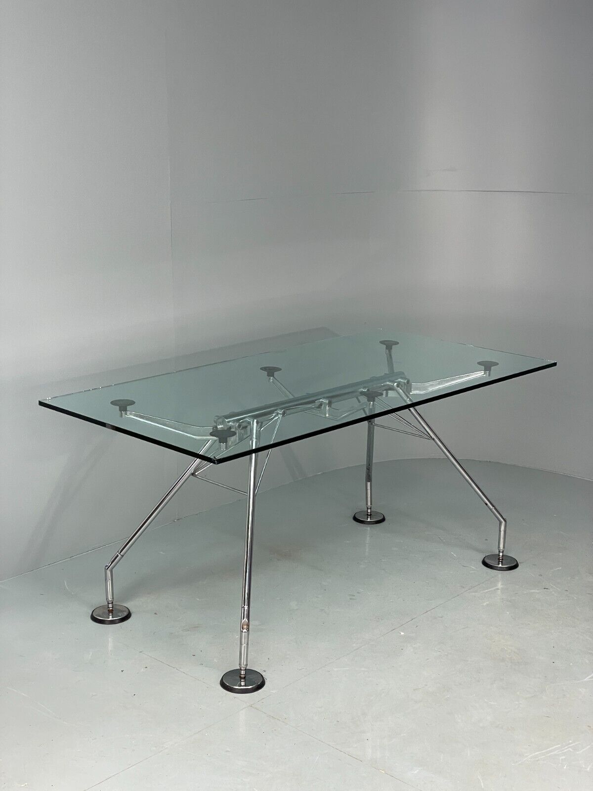 Nomos Table By Norman Foster For Tecno Postmodern Designer 1980s EB7532 MWOO