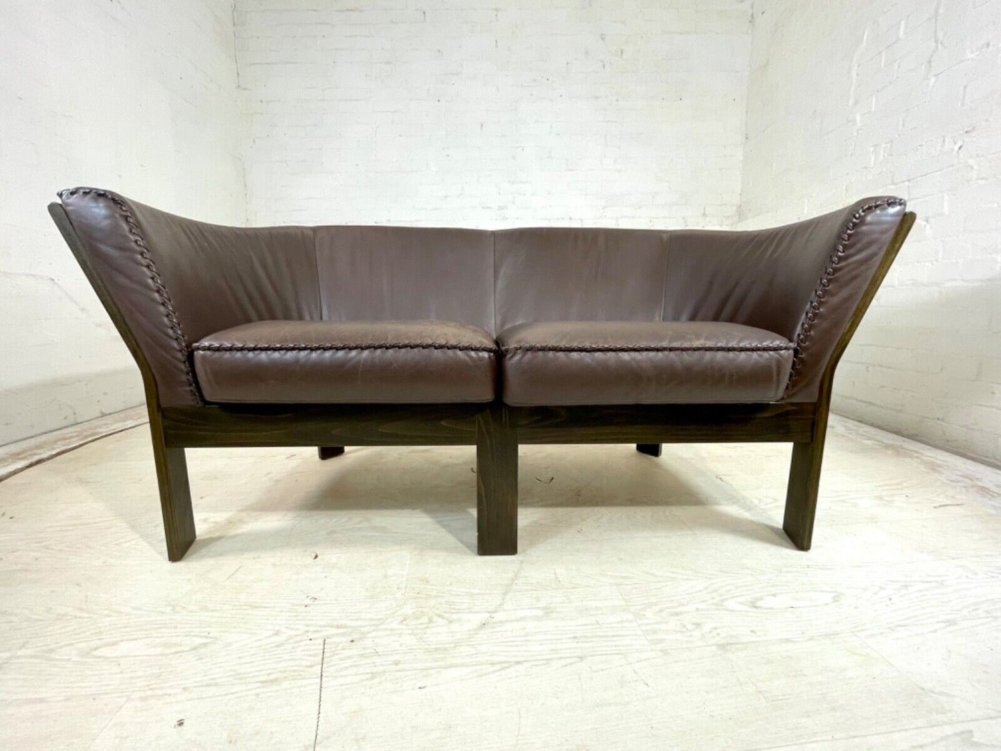 EB4224 Danish Leather Sofa, Bentwood Frame, Stitch Detail, Vintage, Retro M2SS