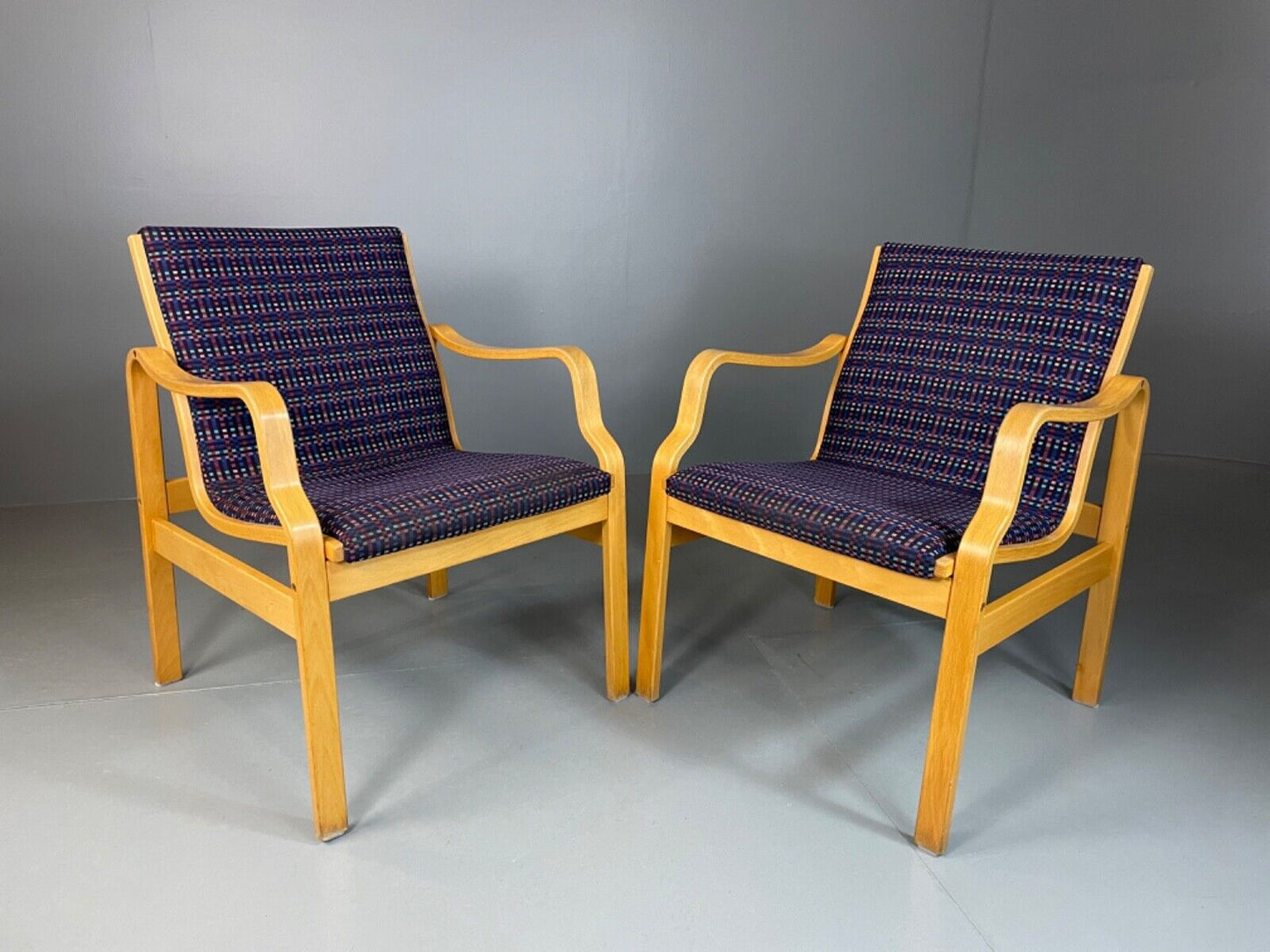 EB4880 Two Farstrup Bentwood Lounge chairs MCM, Retro, Vintage Danish MBEN