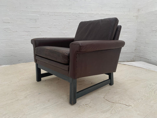 EB3203 Danish Brown Leather Arm Chair Mid-Century Modern Lounge Seating MNOR