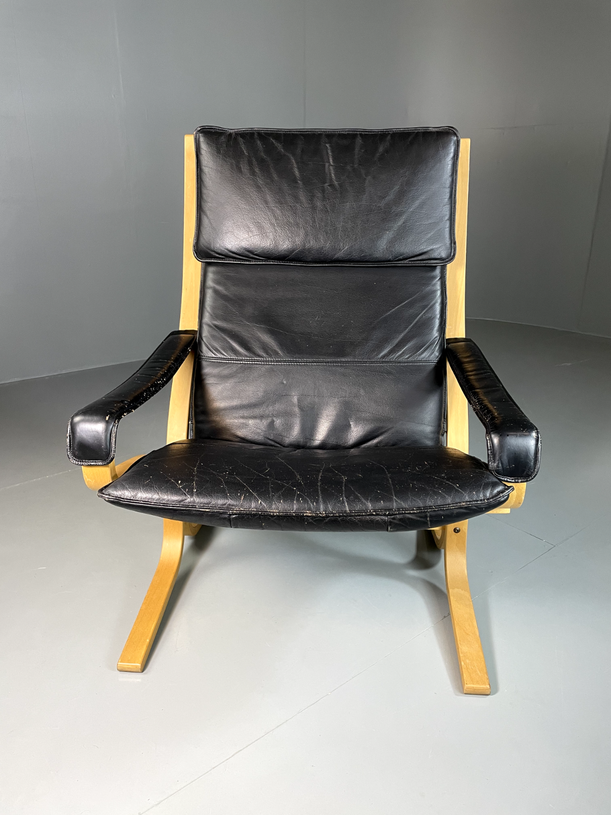 EB5882 Vintage Danish Westnofa Siesta Chair, Black Leather, Relling, MCM, MBEN