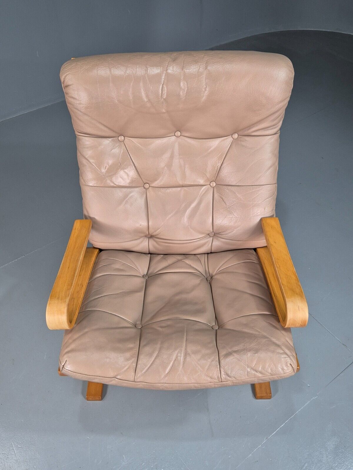 Vintage Danish Lounge Chair Beige Leather Skyline Hove Retro MCM EB7596 MBEN