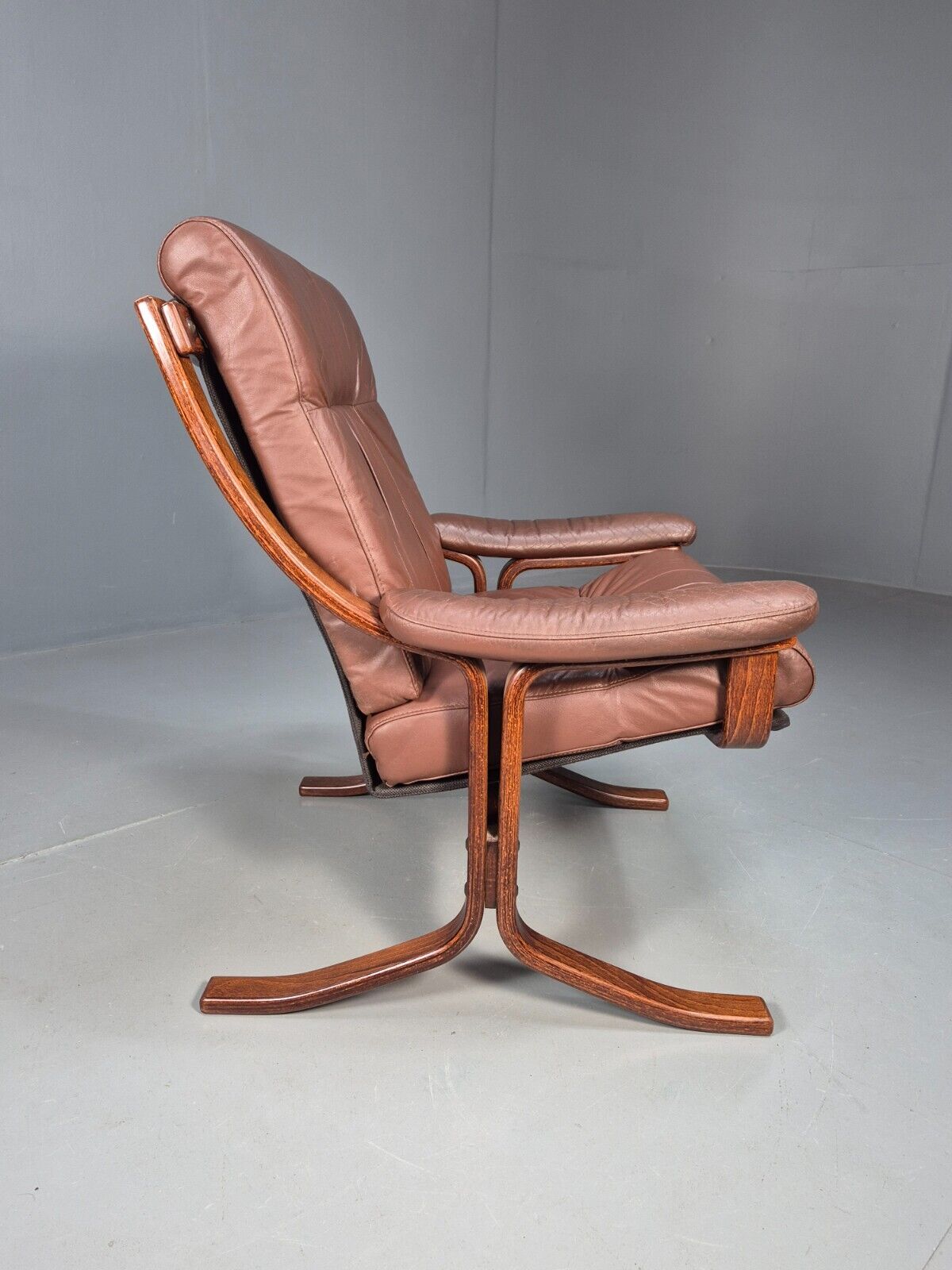 Vintage Danish Lounge Chair Brown Leather Bentwood Frame 1970s Retro EB8633 MBEN