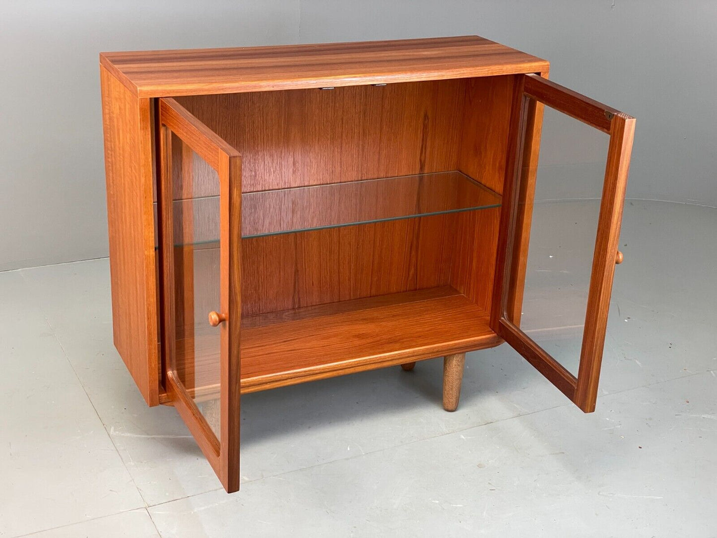 EB7520 Vintage G Plan Teak Glazed Cabinet Retro 1980s Mid Century MWOO