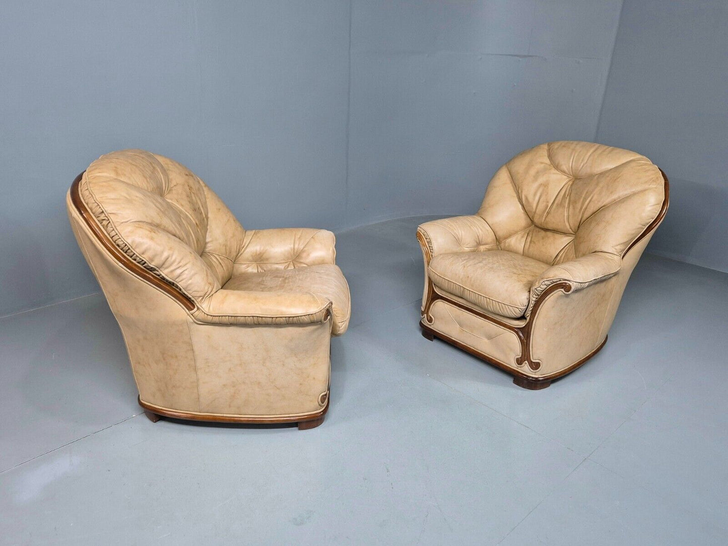 2 Vintage Danish Lounge Chairs Beige Leather Wood Trim 1990s BeEB8287 VLEA