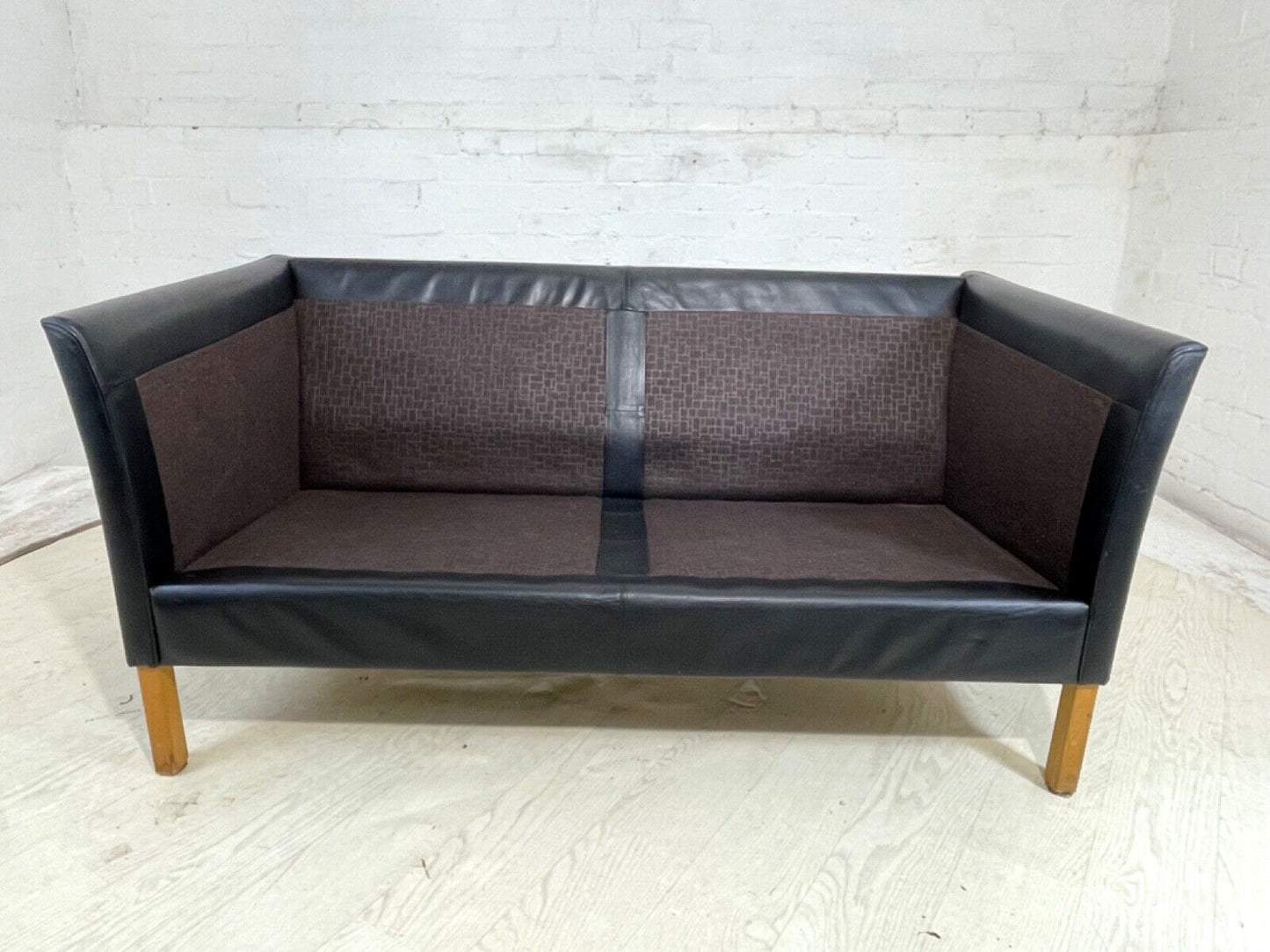 EB4465 Vintage Danish Black Leather Two Seat Sofa, Retro, MCM, M2SS