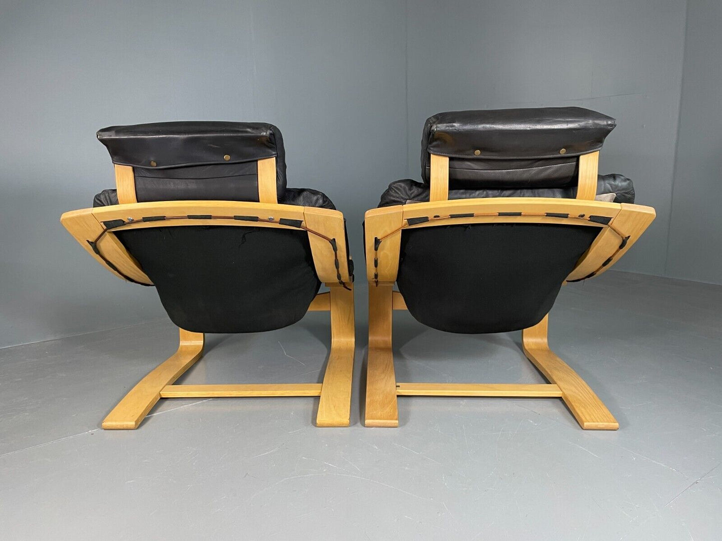 EB6874 2 Vintage Swedish Lounge Chairs Black Leather Fribytter Retro MCM MBEN