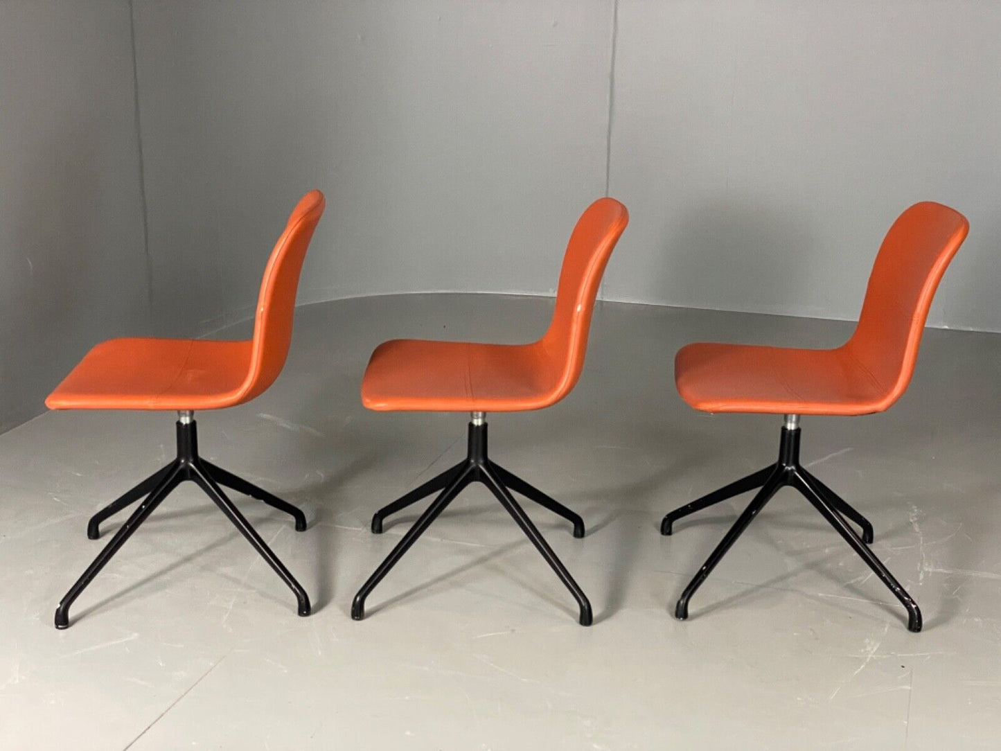 EB6130 Modern Swivel Bar Chairs Set Orange Vegan Faux Leather Retro Style MDIN