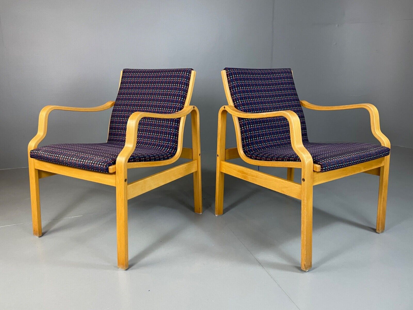 EB5066  Vintage Danish bentwood lounge chairs, Aalto Style, Farstrup. Retro MBEN