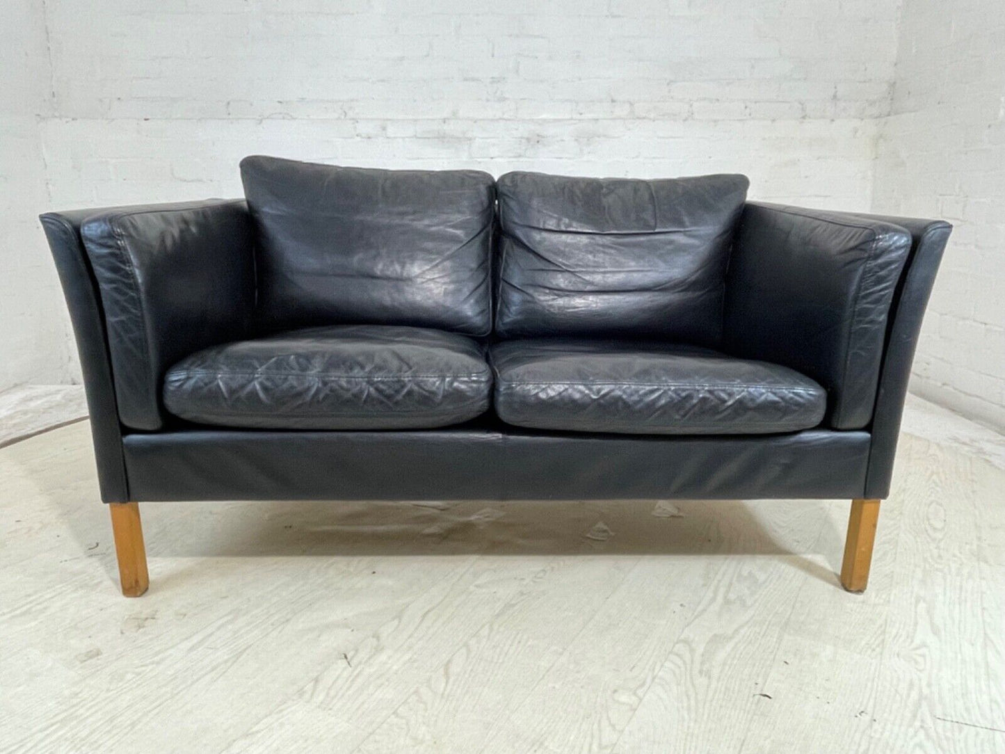 EB4465 Vintage Danish Black Leather Two Seat Sofa, Retro, MCM, M2SS