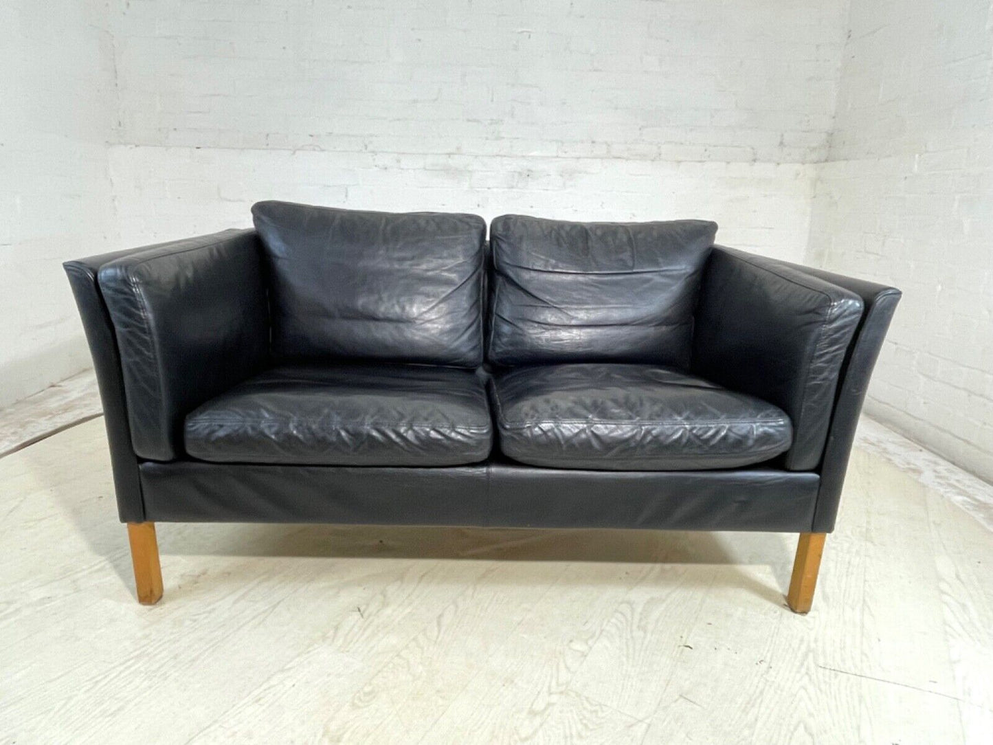 EB4465 Vintage Danish Black Leather Two Seat Sofa, Retro, MCM, M2SS