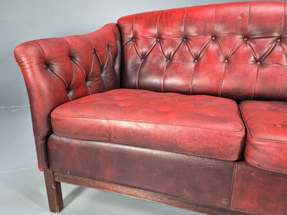 Vintage Danish 2 Seat Sofa Red Leather Chesterfield Style Retro EB8574 VCHE